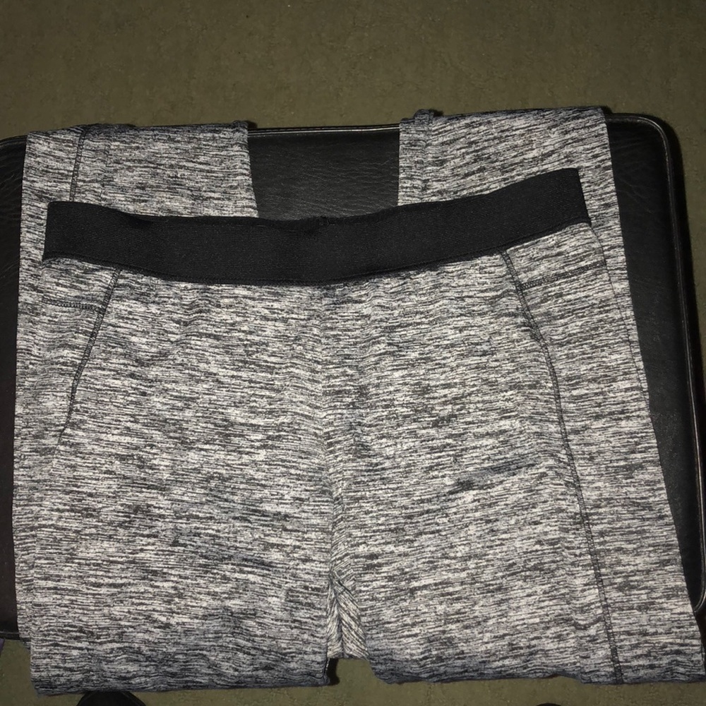 yet another pair of heather grey cuddle duds.